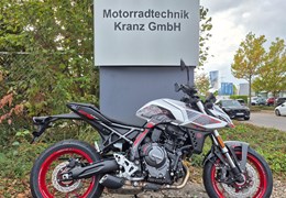 Neumotorrad Suzuki GSX-8S