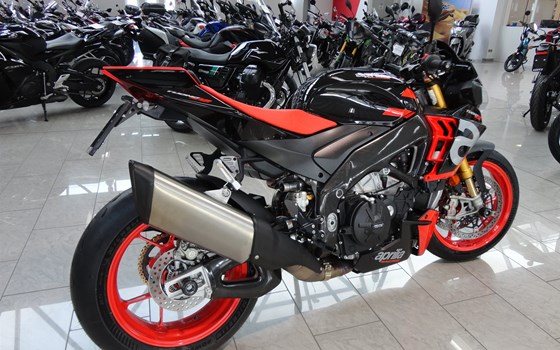 Gebrauchtmotorrad Aprilia Tuono V4 1100 Factory - Bild 2 Gebrauchtmotorrad Aprilia Tuono V4 1100 Factory - Bild 2