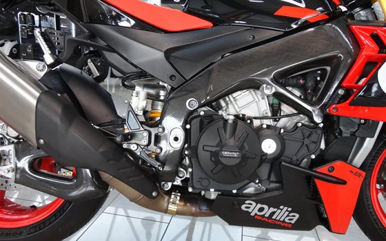 Gebrauchtmotorrad Aprilia Tuono V4 1100 Factory - Bild 5