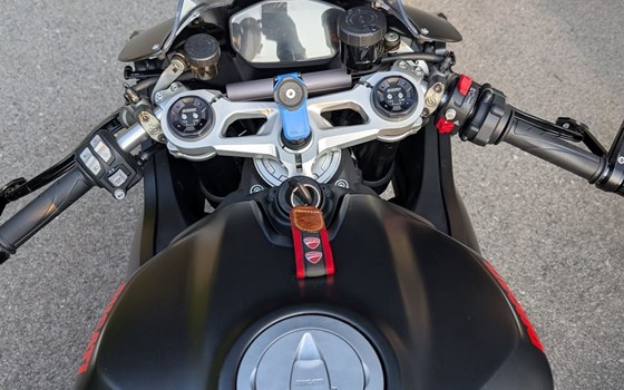 Gebrauchtmotorrad Ducati Panigale V2 - Bild 3 Gebrauchtmotorrad Ducati Panigale V2 - Bild 3