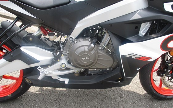 Gebrauchtmotorrad Aprilia RS 457 - Bild 13