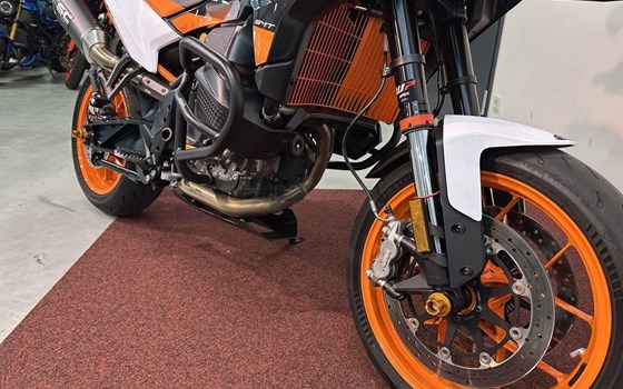 Gebrauchtmotorrad KTM 890 SMT - Bild 11