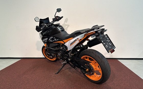 Gebrauchtmotorrad KTM 890 SMT - Bild 6