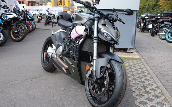 Gebrauchtmotorrad Ducati Streetfighter V2 - Bild 1