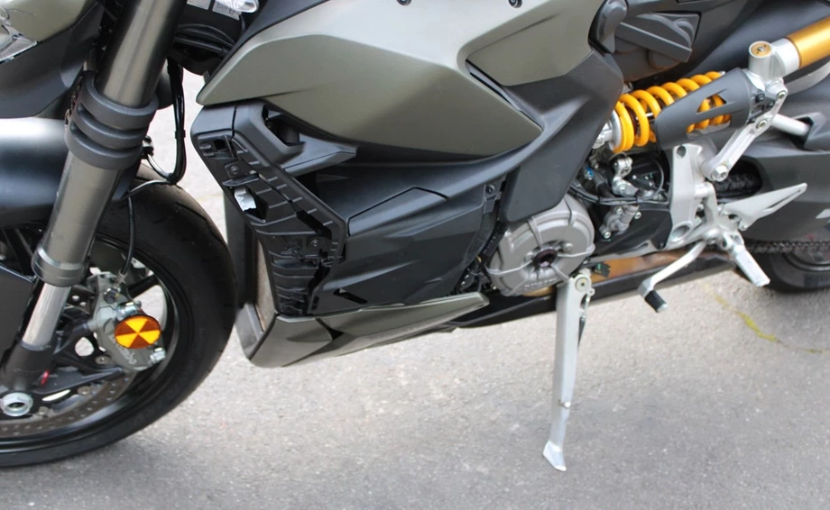 Angebot Ducati Streetfighter V2 Bild 12: Angebot Ducati Streetfighter V2