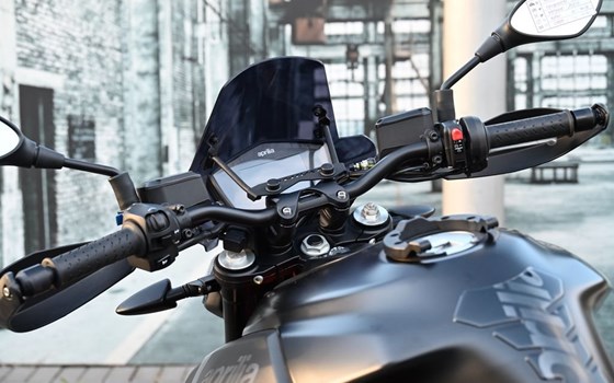 Gebrauchtmotorrad Aprilia Shiver 900 - Bild 11