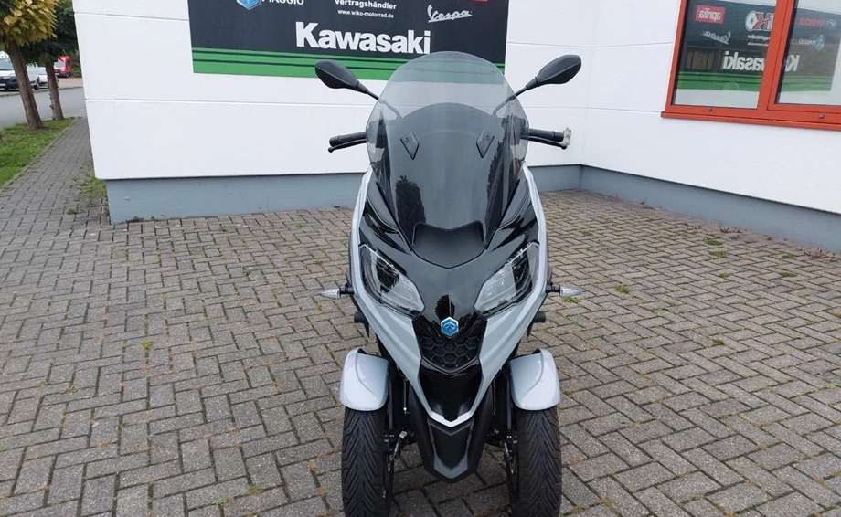 Angebot Piaggio MP3 300 Sport Bild 2: Angebot Piaggio MP3 300 Sport