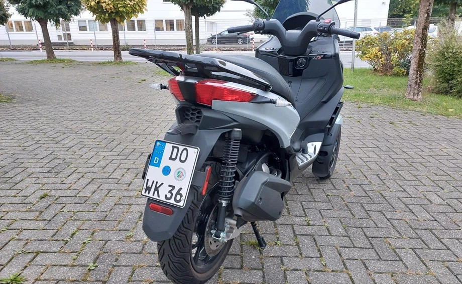 Angebot Piaggio MP3 300 Sport Bild 8: Angebot Piaggio MP3 300 Sport