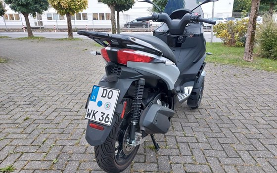 Gebrauchtmotorrad Piaggio MP3 300 Sport - Bild 8