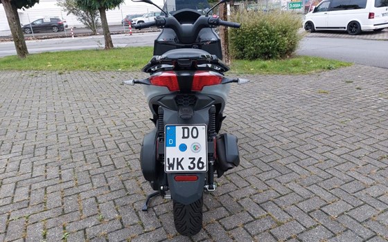 Gebrauchtmotorrad Piaggio MP3 300 Sport - Bild 9