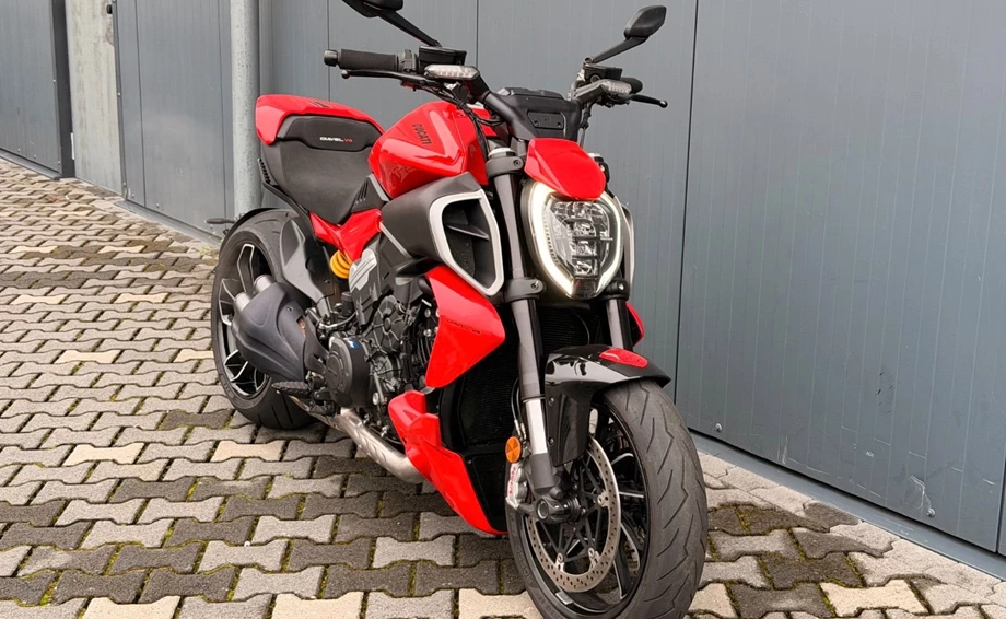 Angebot Ducati Diavel V4 Bild 3: Angebot Ducati Diavel V4