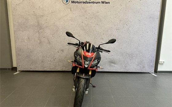 Gebrauchtmotorrad Aprilia Tuono V4 1100 Factory - Bild 3 Gebrauchtmotorrad Aprilia Tuono V4 1100 Factory - Bild 3