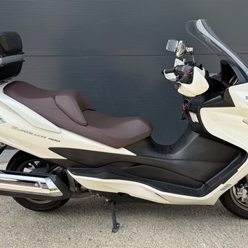 Suzuki Burgman 400