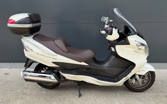 Gebrauchtmotorrad Suzuki Burgman 400 - Bild 1 Gebrauchtmotorrad Suzuki Burgman 400 - Bild 1