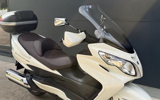 Gebrauchtmotorrad Suzuki Burgman 400 - Bild 2 Gebrauchtmotorrad Suzuki Burgman 400 - Bild 2
