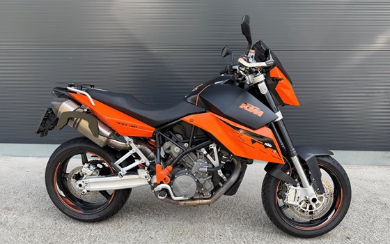 Gebrauchtmotorrad KTM 990 Supermoto - Bild 1 Gebrauchtmotorrad KTM 990 Supermoto - Bild 1