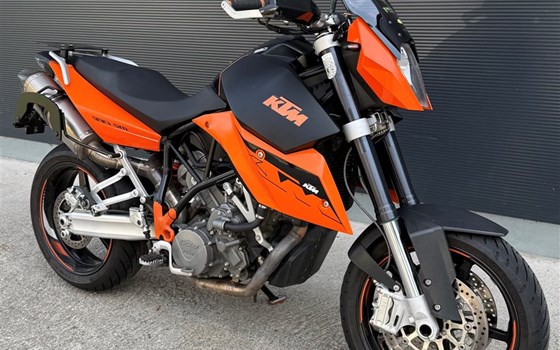Gebrauchtmotorrad KTM 990 Supermoto - Bild 2 Gebrauchtmotorrad KTM 990 Supermoto - Bild 2