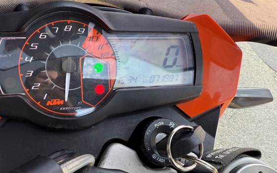 Gebrauchtmotorrad KTM 990 Supermoto - Bild 3 Gebrauchtmotorrad KTM 990 Supermoto - Bild 3