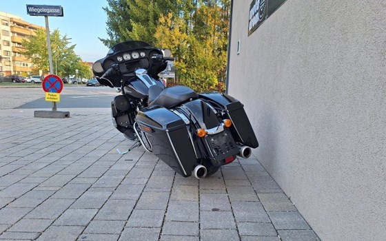 Gebrauchtmotorrad Harley-Davidson Street Glide FLHX - Bild 5 Gebrauchtmotorrad Harley-Davidson Street Glide FLHX - Bild 5
