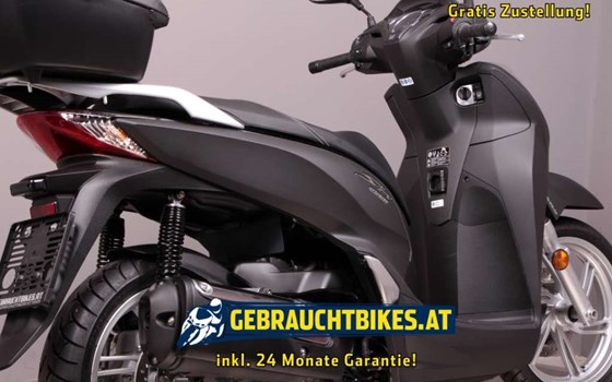 Gebrauchtmotorrad Honda SH300i - Bild 4 Gebrauchtmotorrad Honda SH300i - Bild 4