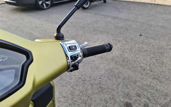 Gebrauchtmotorrad Vespa GTS 125 Super Sport - Bild 13 Gebrauchtmotorrad Vespa GTS 125 Super Sport - Bild 13