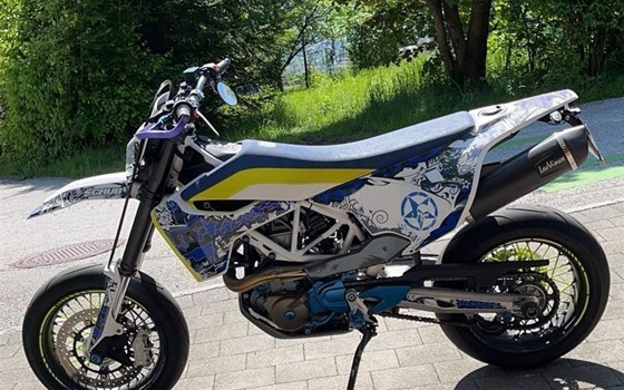 Gebrauchtmotorrad Husqvarna 701 Supermoto - Bild 6