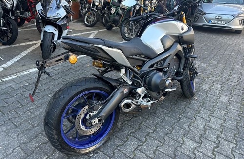Neumotorrad Yamaha MT-09 SP