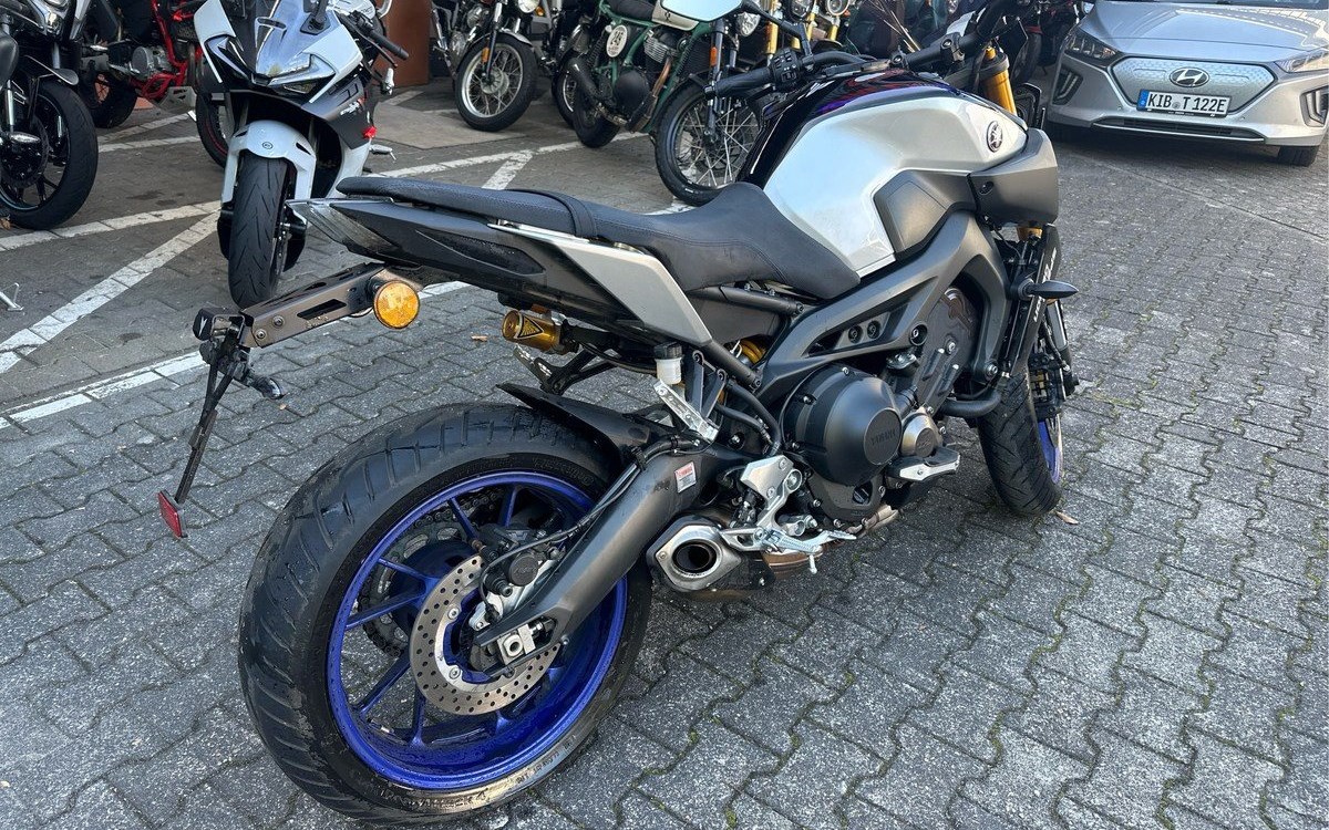 Zum Vergrößern bitte anklicken! Angebot Yamaha MT-09 SP