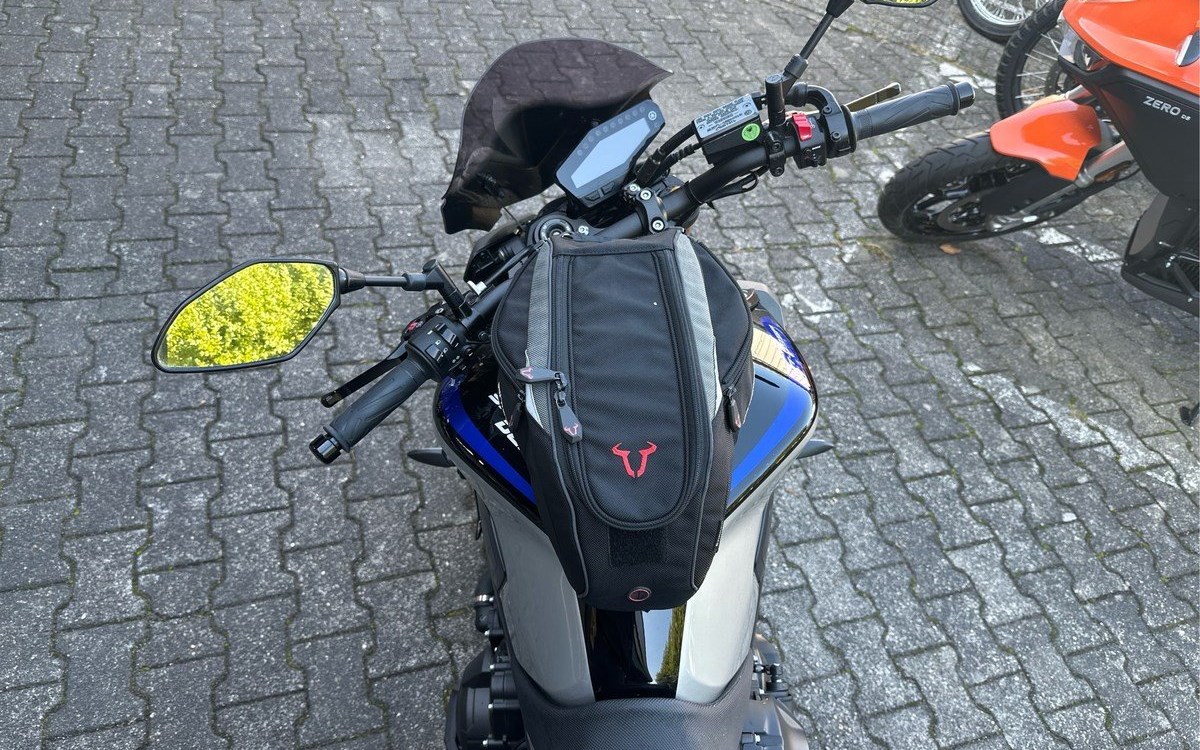Zum Vergrößern bitte anklicken! Angebot Yamaha MT-09 SP