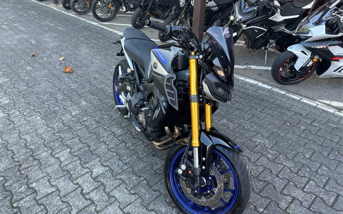 Zum Vergrößern bitte anklicken! Angebot Yamaha MT-09 SP