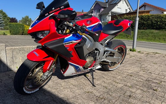 Gebrauchtmotorrad Honda CBR1000RR Fireblade SP-2 - Bild 1