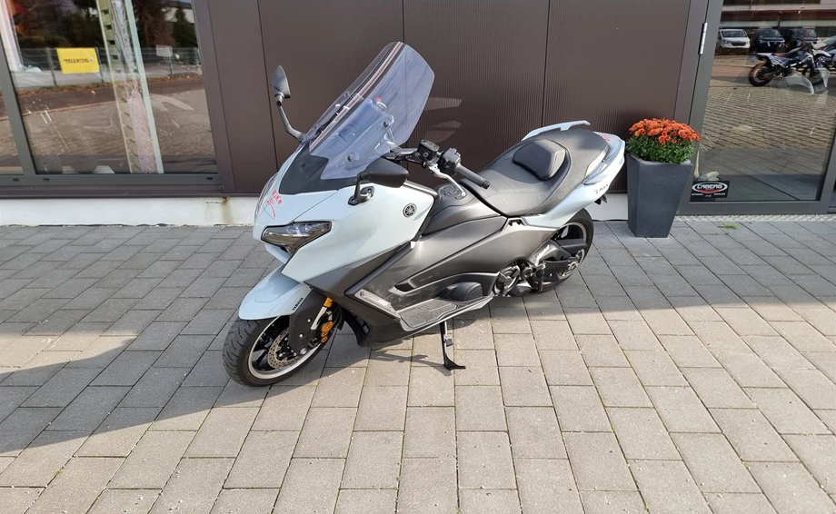 Angebot Yamaha TMAX 560 Tech Max Bild 2: Angebot Yamaha TMAX 560 Tech Max