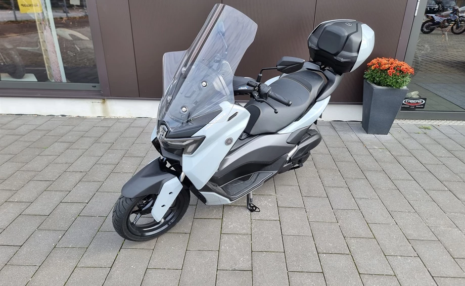 Angebot Yamaha NMAX 125 Tech MAX Bild 3: Angebot Yamaha NMAX 125 Tech MAX