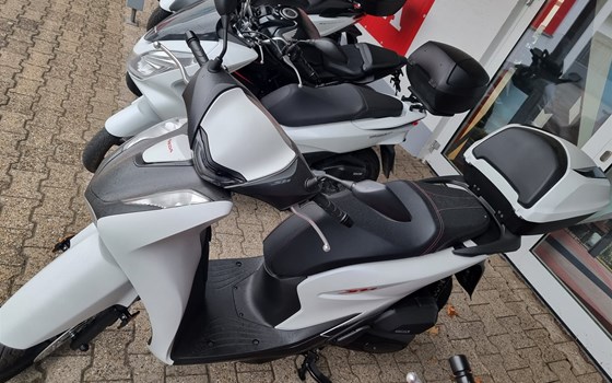 Gebrauchtmotorrad Honda SH125i - Bild 2
