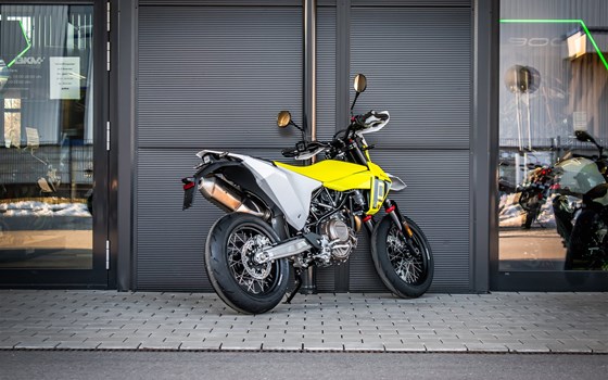 Neufahrzeug Husqvarna 701 Supermoto - Bild 2