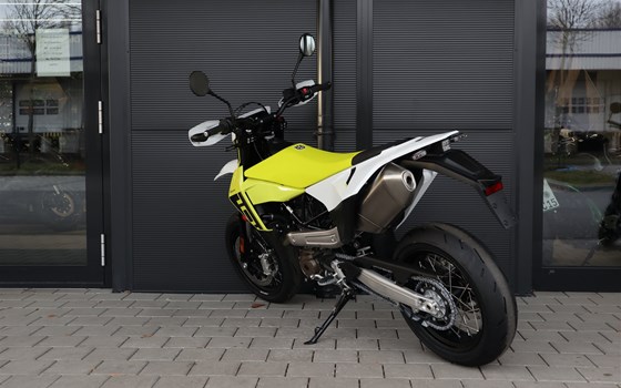Neufahrzeug Husqvarna 701 Supermoto - Bild 5