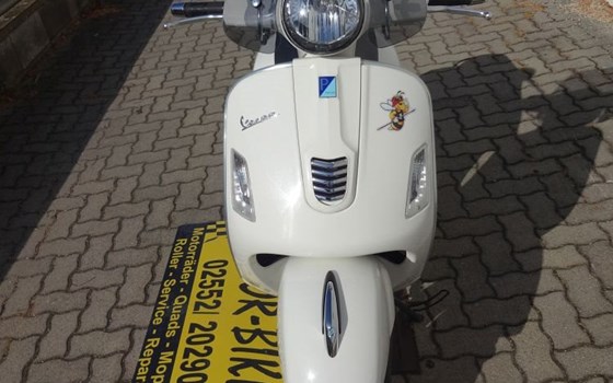 Gebrauchtmotorrad Vespa GTS 300 i.e. Super - Bild 4 Gebrauchtmotorrad Vespa GTS 300 i.e. Super - Bild 4