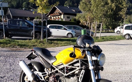 Gebrauchtmotorrad Ducati Monster S4 - Bild 1 Gebrauchtmotorrad Ducati Monster S4 - Bild 1