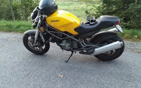 Gebrauchtmotorrad Ducati Monster S4 - Bild 2 Gebrauchtmotorrad Ducati Monster S4 - Bild 2