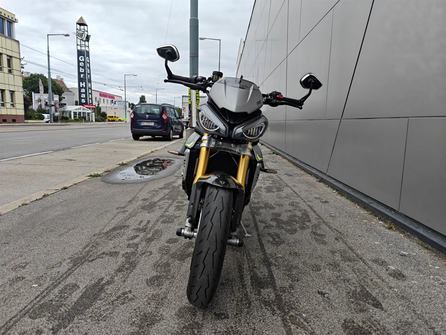 Angebot Triumph Speed Triple 1200 RS Bild 3: Angebot Triumph Speed Triple 1200 RS
