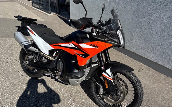 Gebrauchtmotorrad KTM 890 Adventure - Bild 2 Gebrauchtmotorrad KTM 890 Adventure - Bild 2