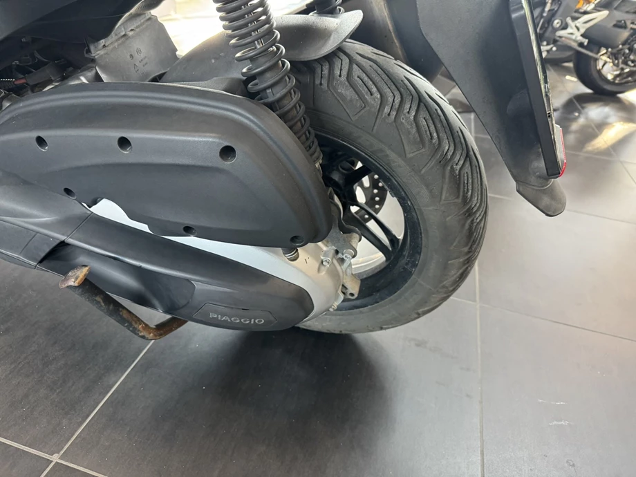 Angebot Piaggio Beverly 350ie Sport Touring Bild 6: Angebot Piaggio Beverly 350ie Sport Touring