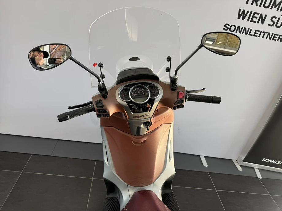 Angebot Piaggio Beverly 350ie Sport Touring Bild 7: Angebot Piaggio Beverly 350ie Sport Touring