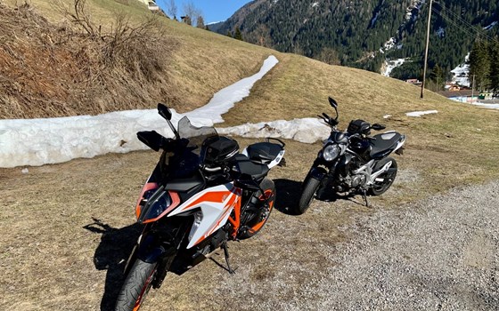 Gebrauchtmotorrad KTM 1290 Super Duke GT - Bild 2 Gebrauchtmotorrad KTM 1290 Super Duke GT - Bild 2