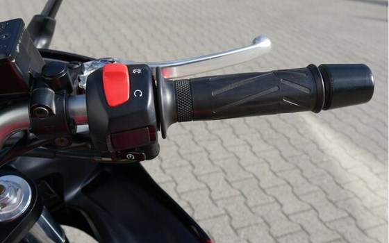 Gebrauchtmotorrad Yamaha FZS 1000 Fazer - Bild 17