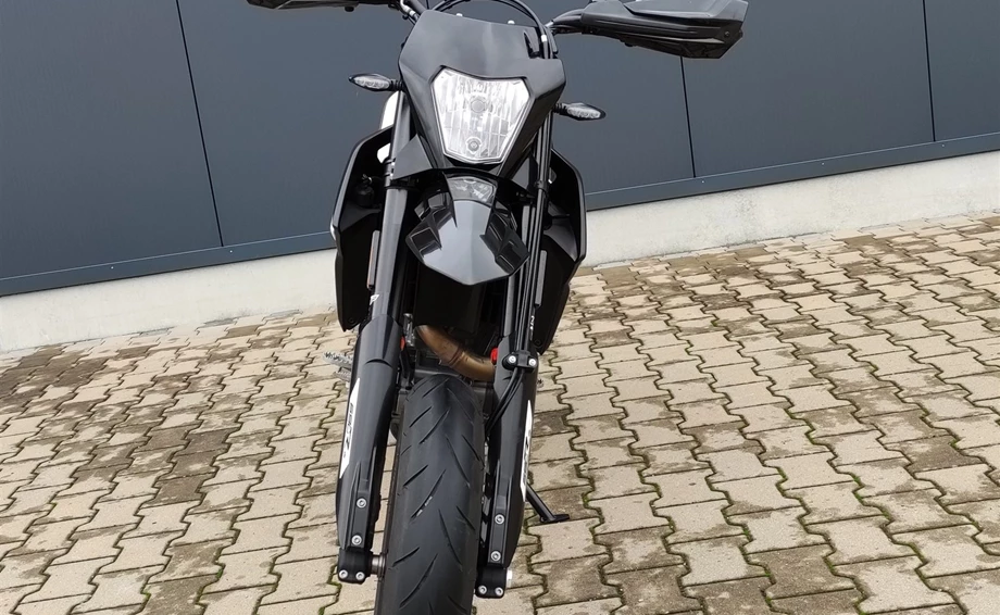 Angebot KTM 690 SMC R Bild 3: Angebot KTM 690 SMC R
