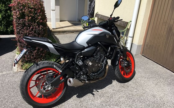 Gebrauchtmotorrad Yamaha MT-07 - Bild 1 Gebrauchtmotorrad Yamaha MT-07 - Bild 1