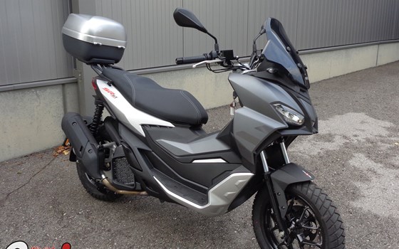Neufahrzeug Aprilia SR GT 200 - Bild 6 Neufahrzeug Aprilia SR GT 200 - Bild 6