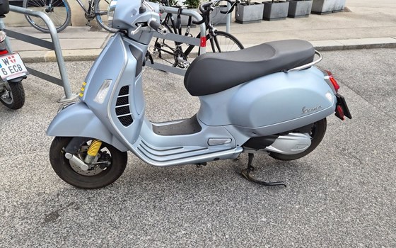 Gebrauchtmotorrad Vespa GTS 300 Super Tech - Bild 1
