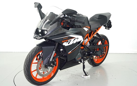 Motorrad Occasion KTM RC 125 - Bild 3